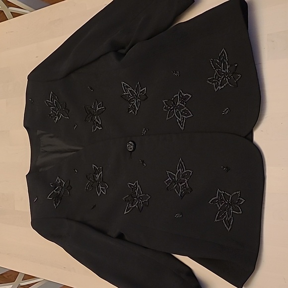 Vintage Jackets & Blazers - LIKE NEW VTG 1980s Unbranded Floral Beaded and Broquet Eveningwear Blazer